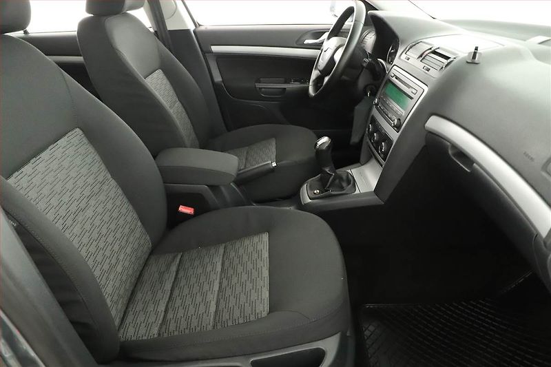 Škoda Octavia (2013) 1.4 TSI, Tempomat - fotka 7 z 12