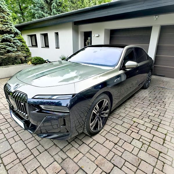 BMW i7 (2026) 760, 2026,TV, M, 6290km,Carbon - fotografie inzerátu