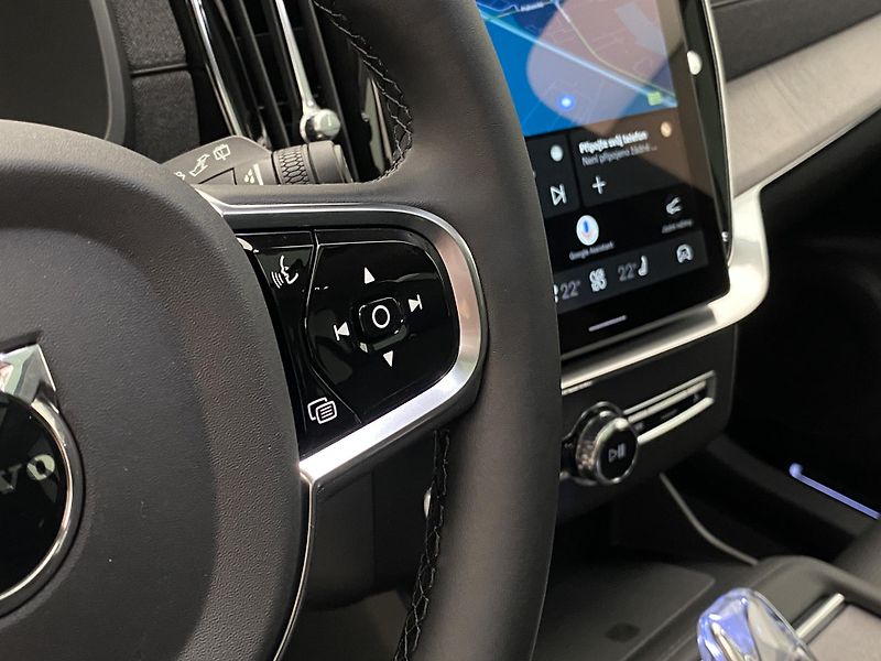 Volvo XC90 (2026) B5 AWD AUT BRIGHT ULTRA 7míst - fotka 27 z 71