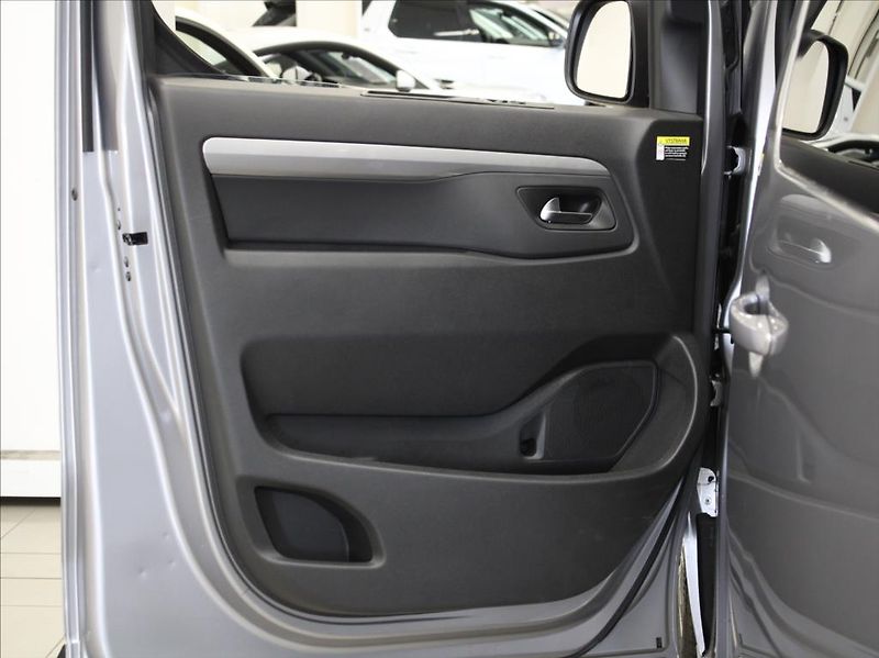 Opel Zafira 2,0 CDTi 130kW Elegance 2+2+2 - fotka 16 z 25