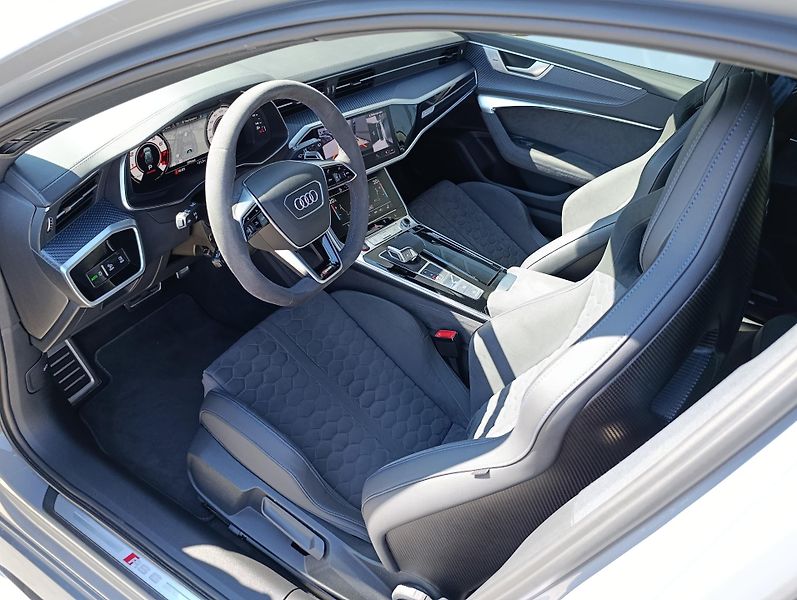 Audi RS 6 4.0TFSI PERFO ČR 1.MAJITEL DPH - fotka 15 z 44