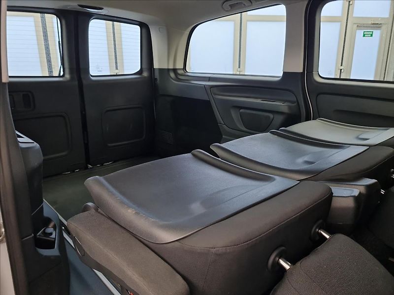 Mercedes-Benz Vito 114 CDI Tourer SELECT - fotka 19 z 21