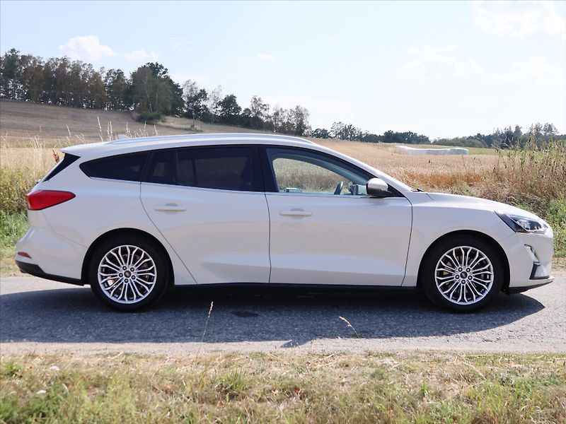 Ford Focus 1,5 Titanium X CZ 1.Maj. DPH - fotka 7 z 28