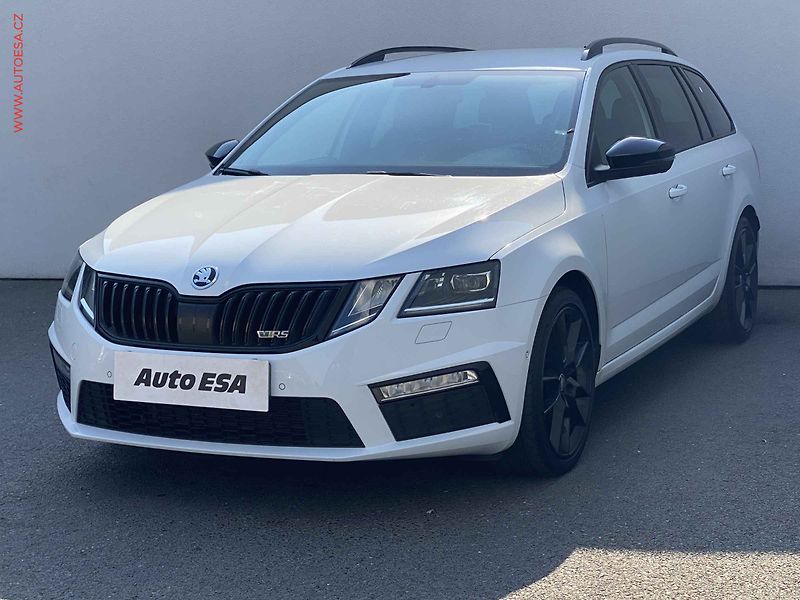 Škoda Octavia (2017) 2.0 TDi, RS, LED, navi, +kola - fotka 3 z 19