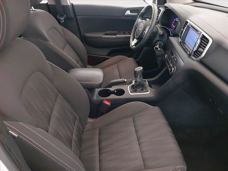 Kia Sportage (2016) 1.6 GDI, Serv.kniha, Xenony - fotka 9 z 17