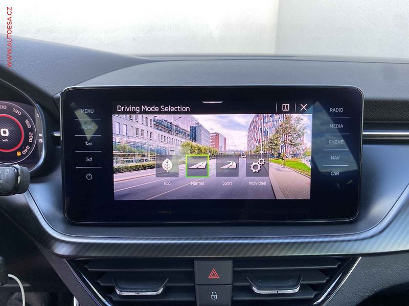 Škoda Kamiq (2021) 1.0 TSi, Monte Carlo, LED - fotka 21 z 22