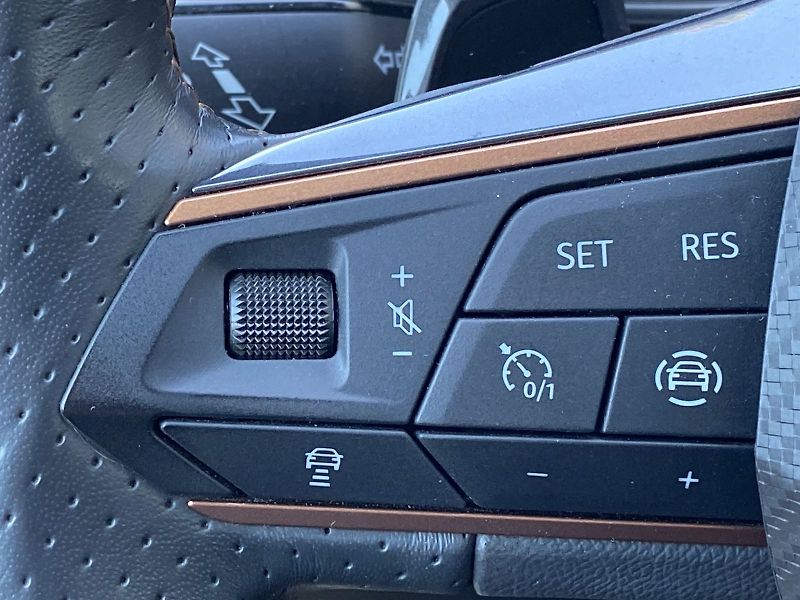 Cupra Formentor (2024) 1.5 TSI DSG - fotka 17 z 45