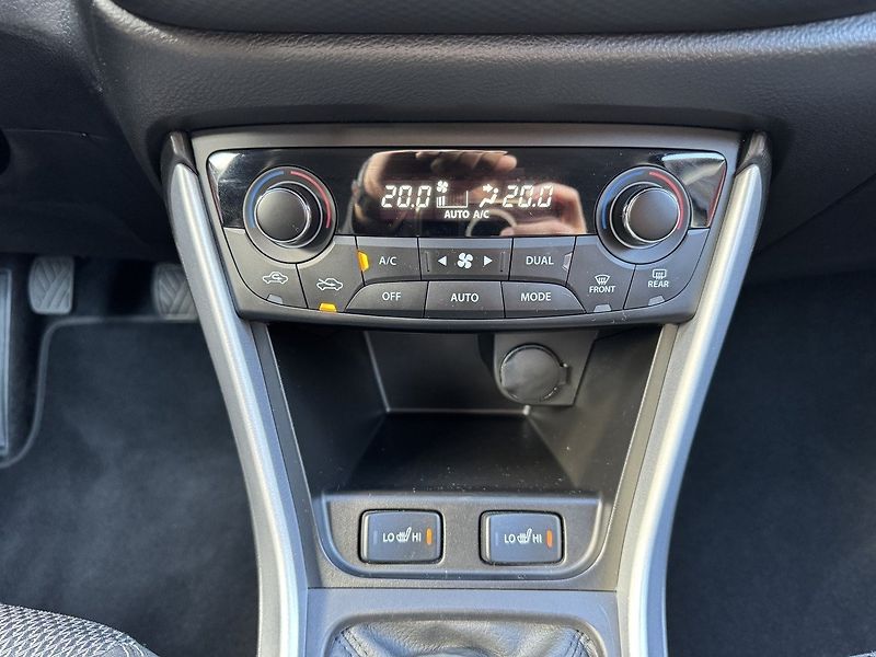 Suzuki SX4 S-Cross (2015) 1.6 VVTi Limited Navi Kamera - fotka 10 z 50