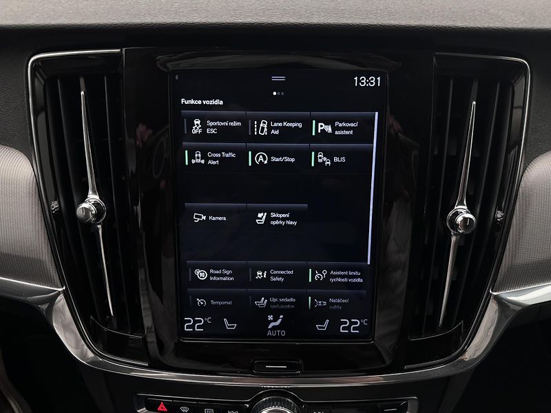 Volvo V90 CC D5 AWD PRO POLESTAR CZ  - fotka 35 z 47