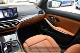 BMW Řada 3 320d xDrive M-SPORT ČR 1.M - náhled 24