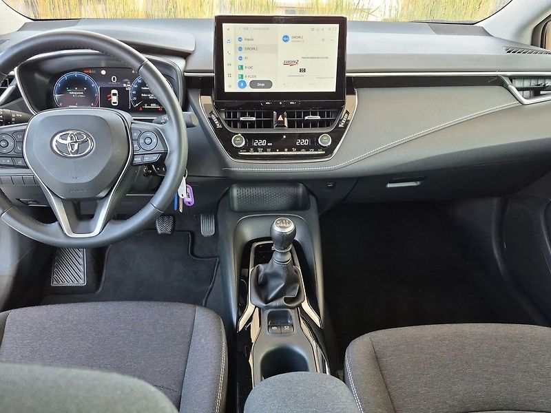 Toyota Corolla Comfort  1,5 92 kW SD - fotka 10 z 24