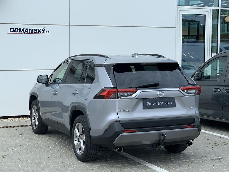 Toyota RAV4 COMFORT STYLE 2,0 129kW MAN6 - fotka 13 z 31