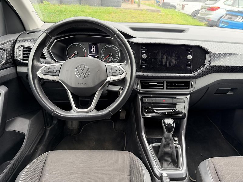 Volkswagen T-Cross 1.0 TSI R-line - fotka 13 z 23