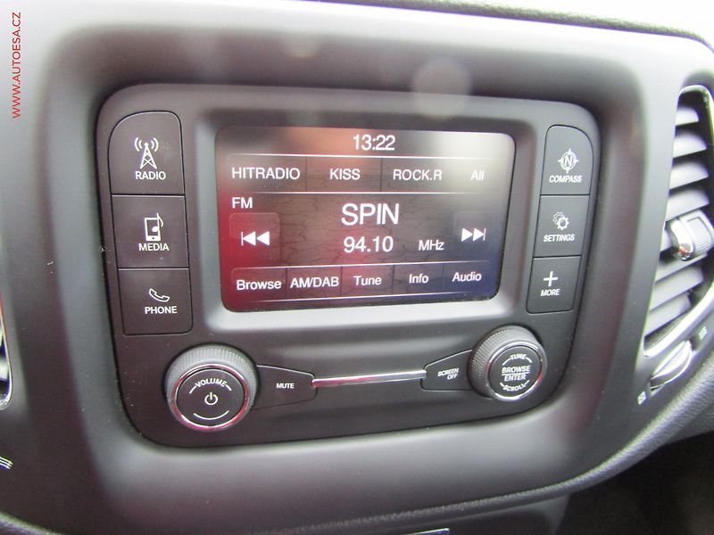 Jeep Compass (2020) 1.4T, ČR - fotka 11 z 17