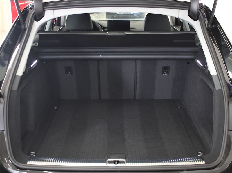 Audi A4 2,0 TFSi 150kW Avant ACC LED - fotka 25 z 28