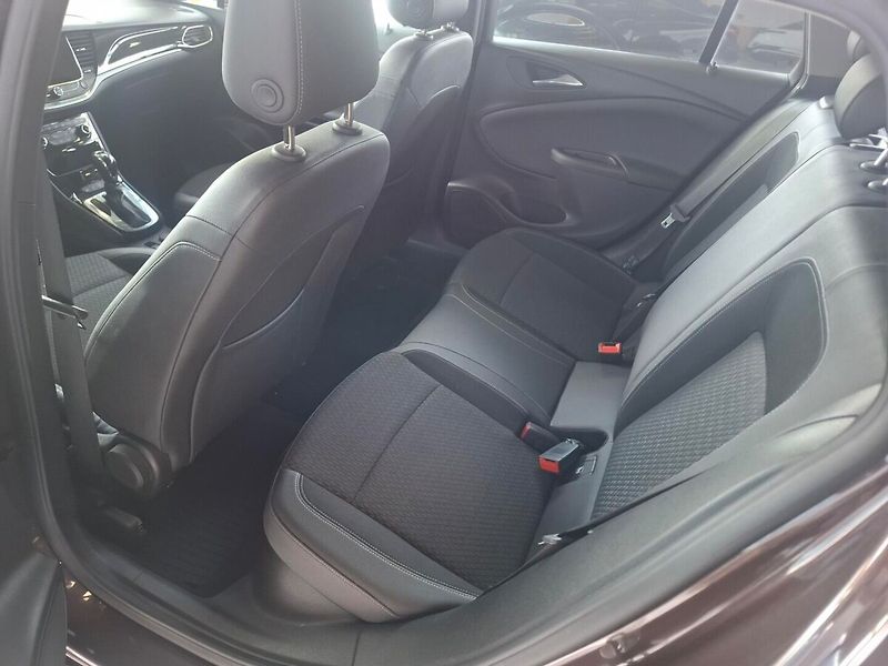 Opel Astra 1.4T 110KW AUT 2018 - fotka 5 z 11