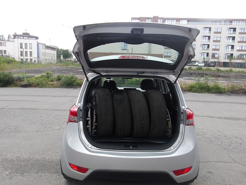 Hyundai ix20 1,6i 91kW NAJ.56000km !!! 1.MA - fotka 14 z 30