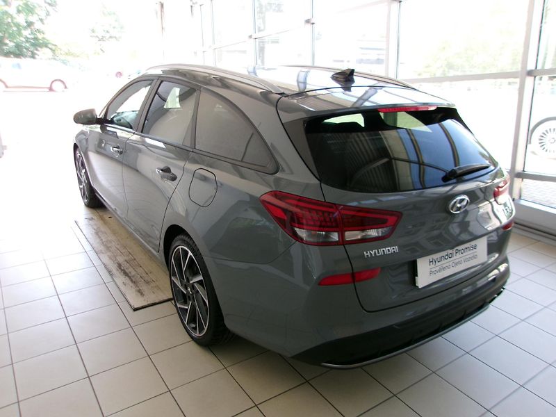 Hyundai i30 (2021) 1.5T-GDi DCT N-Line Premium - fotka 8 z 21