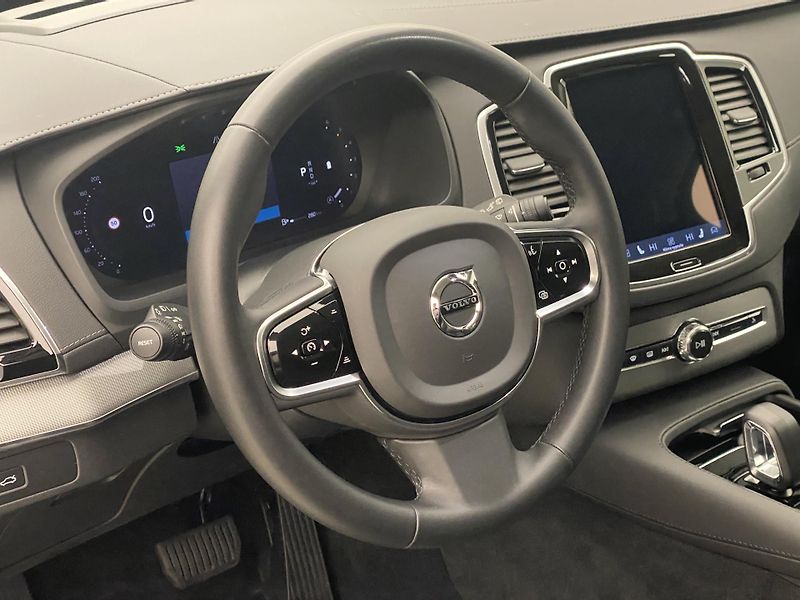 Volvo XC90 B5 AWD BRIGHT ULTIMATE AUT 7m - fotka 19 z 56