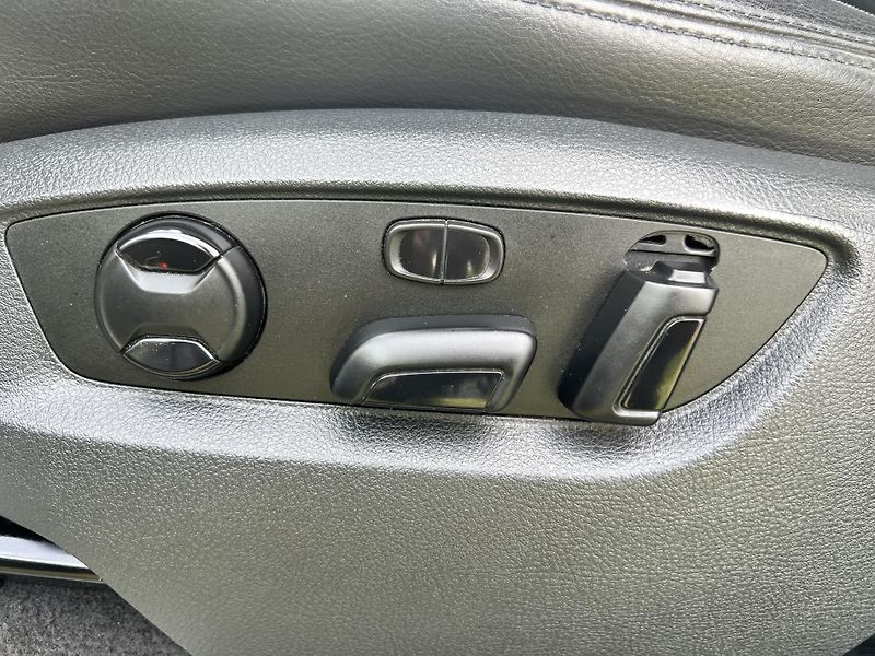 Volkswagen Touareg 3.0TDI 180KW,TZ,KůŽE,ROZVODY!! - fotka 34 z 52