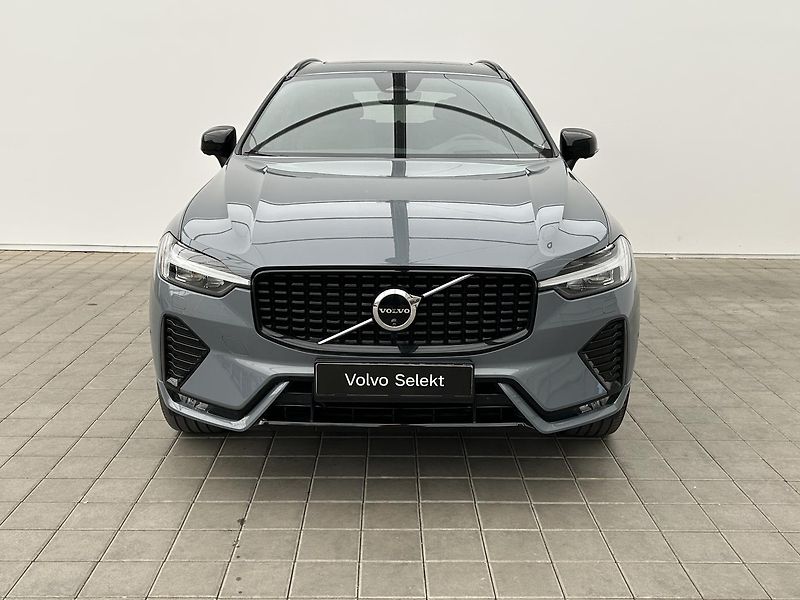 Volvo XC60 2.0 B4 4x4 ULTIMATE - fotka 9 z 31