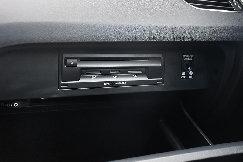 Škoda Octavia 2.0TDi STYLE VIRTUAL ACC ČR - fotka 36 z 54