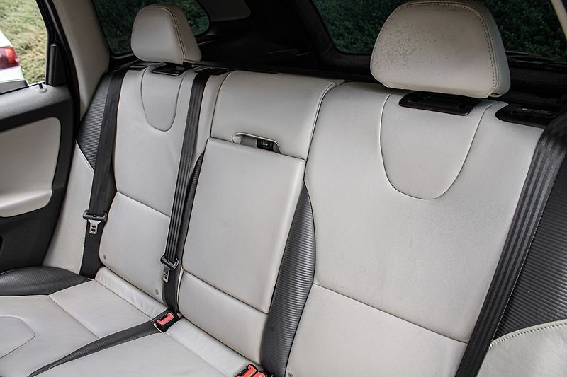 Volvo XC60 - fotka 23 z 28