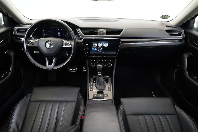 Škoda Superb - fotka 5 z 28