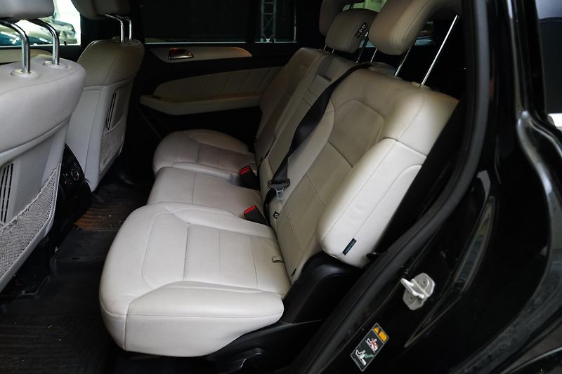 Mercedes-Benz GL - fotka 29 z 30