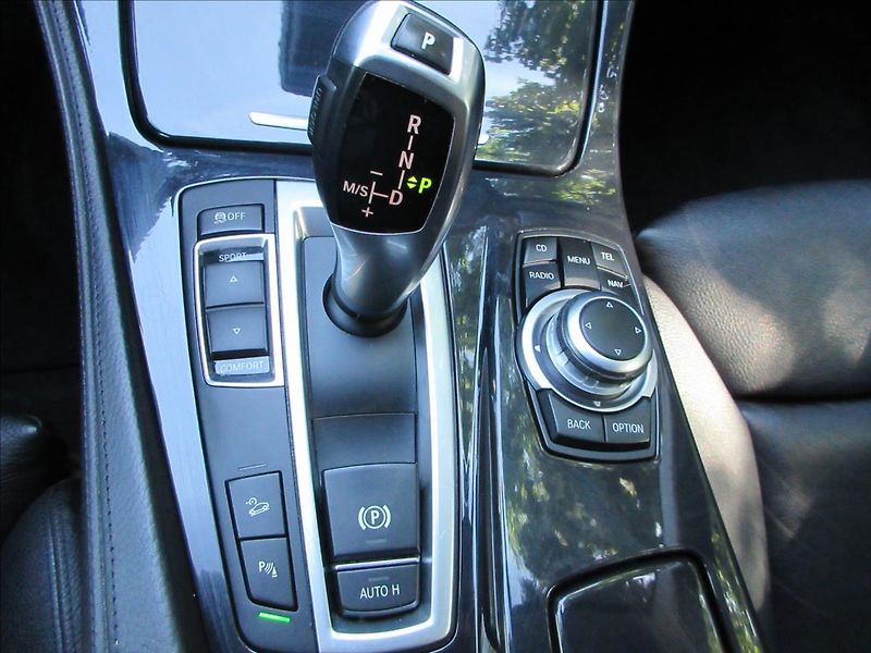BMW Řada 5 535d xDrive, Panorama, Navi, K - fotka 22 z 34