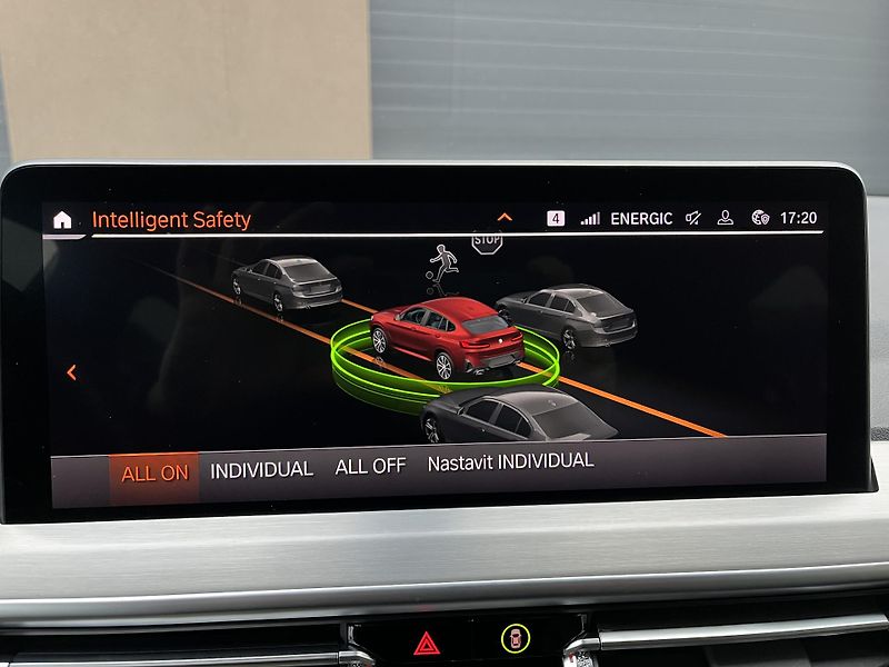 BMW X4 (2024) 3,0xD ///M 210Kw,TZ,webas,ACC - fotka 35 z 58