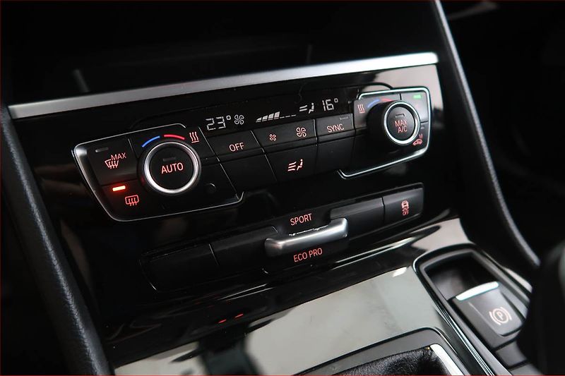 BMW Řada 2 (2016) 218i Active Tourer, Automat - fotka 15 z 18