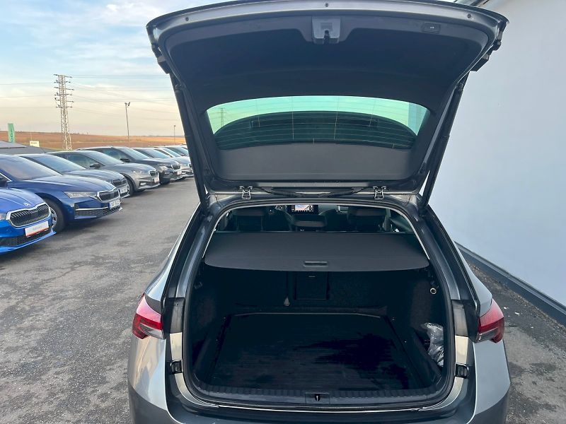 Škoda Octavia (2024) COMBI TOP SELECTION 2,0 TDI 85 - fotka 15 z 34