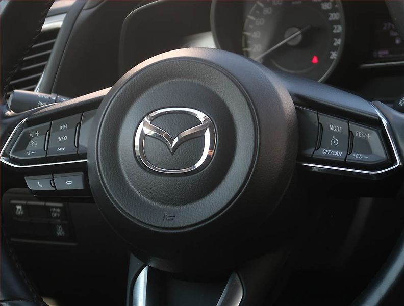 Mazda 3 (2017) 2.0 Skyactiv-G, Serv.kniha - fotka 20 z 20