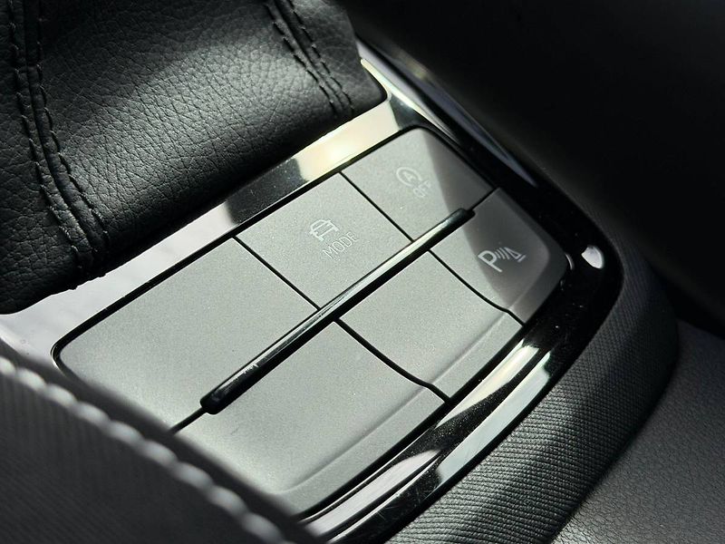 Škoda Kamiq Monte Carlo 1,0 TSI 85 kW 7° D - fotka 14 z 42