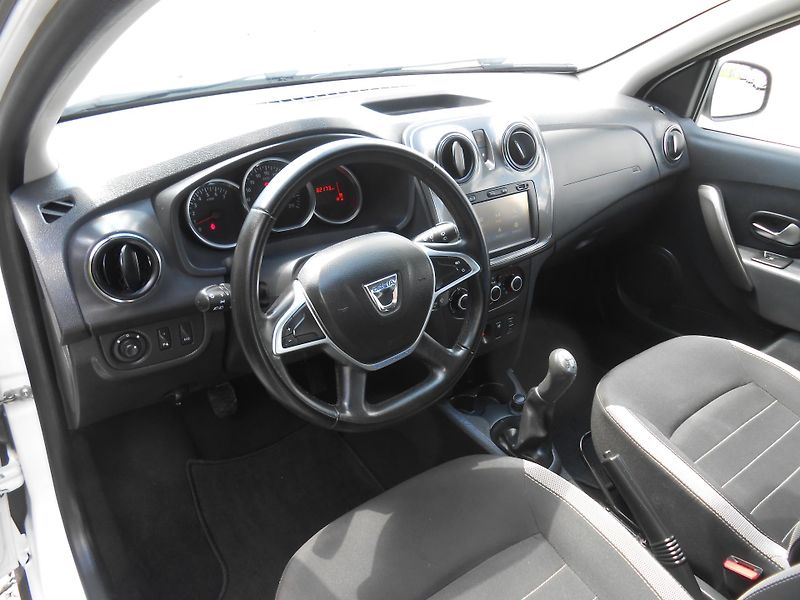 Dacia Sandero STEPWAY,NAVI,KAMERA,LED! - fotka 28 z 44