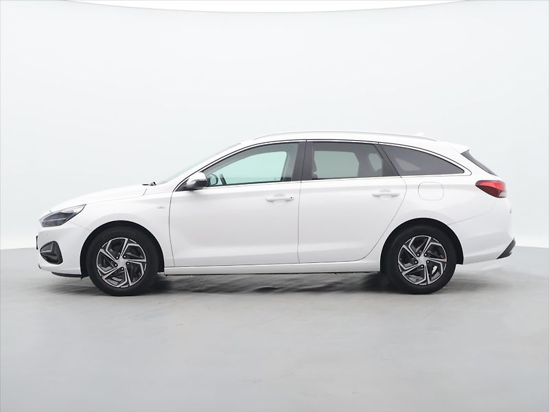 Hyundai i30 1,5 T-GDI Mild Hyb Smart - fotka 4 z 32