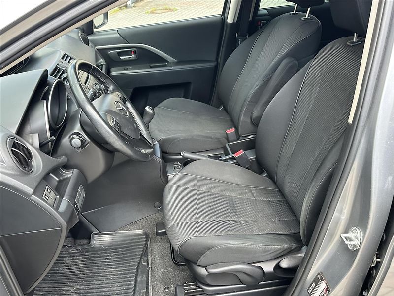 Mazda 5 2,0 7.míst - fotka 12 z 26