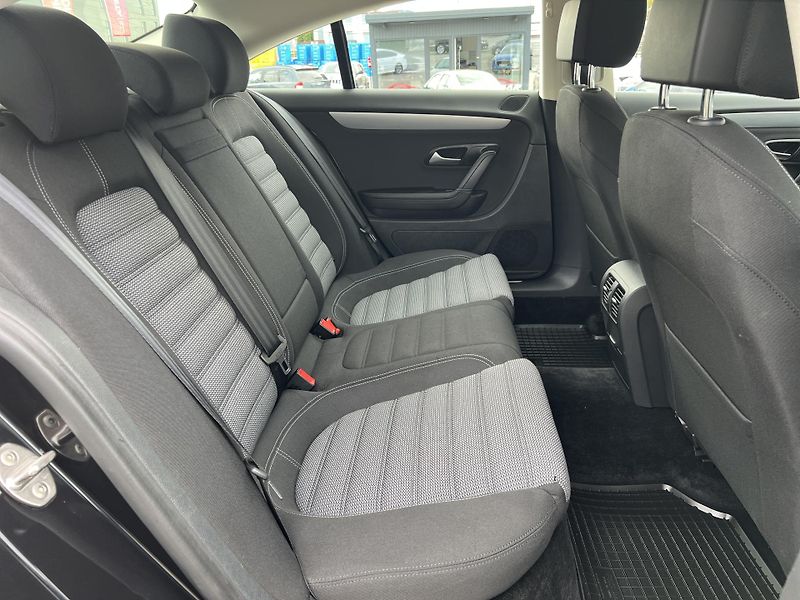 Volkswagen CC 2.0TDI 4x4 DSG PŮVOD ČR odpDPH - fotka 31 z 43