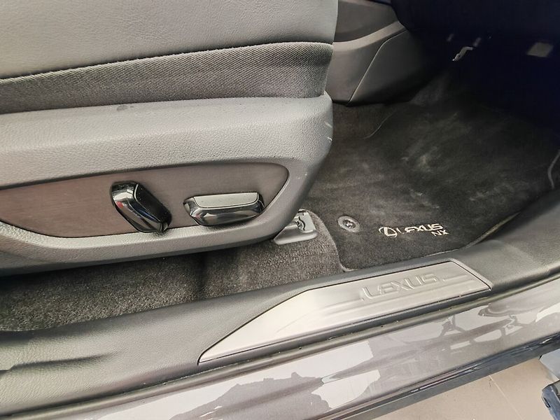 Lexus NX 350h 350h PRESTIGE PLUS TECH - fotka 20 z 45