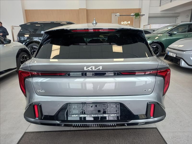 Kia K4 1,6 T-GDi 7DCT GT-LINE - fotka 4 z 7
