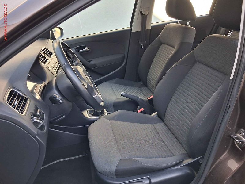 Volkswagen Polo (2013) 1.2 TSi, Comfortline - fotka 9 z 17