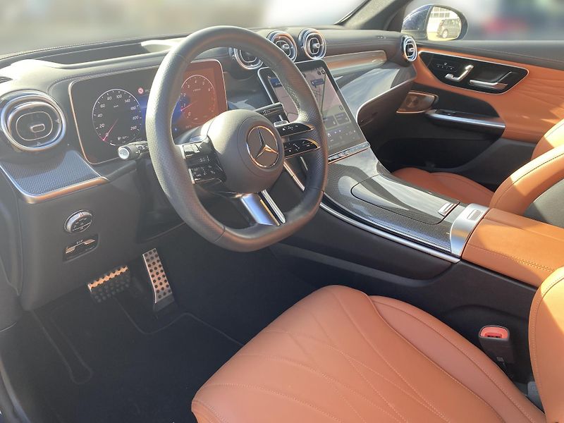 Mercedes-Benz GLC GLC 200 AMG 4MATIC - fotka 14 z 27
