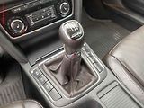 Škoda Superb (2014) 2.0 TDI, Navi, bixen - náhled 16