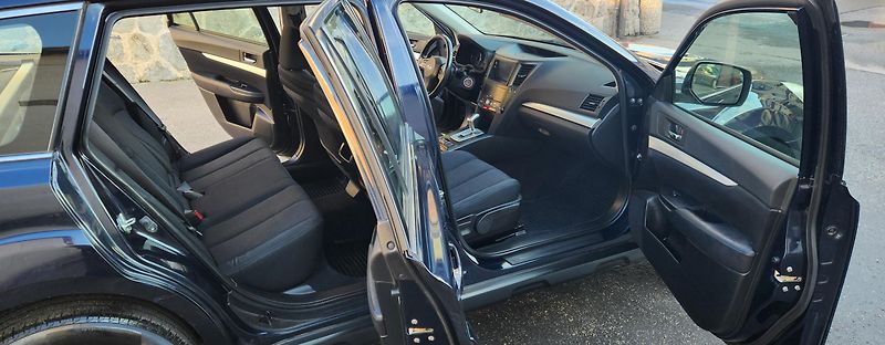 Subaru Outback (2015)  2.0D*BOXER*4x4*AUT*VÝHŘEV*ČR* - fotka 13 z 44