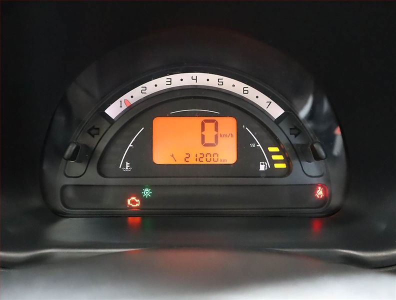 Citroën C3 (2004) 1.1 i, po STK, jezdí výborně - fotka 11 z 14