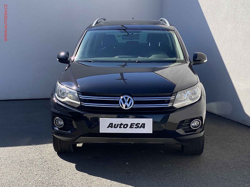Volkswagen Tiguan (2011) 2.0 TDi 4x4, Track&Style, DSG - fotka 2 z 19