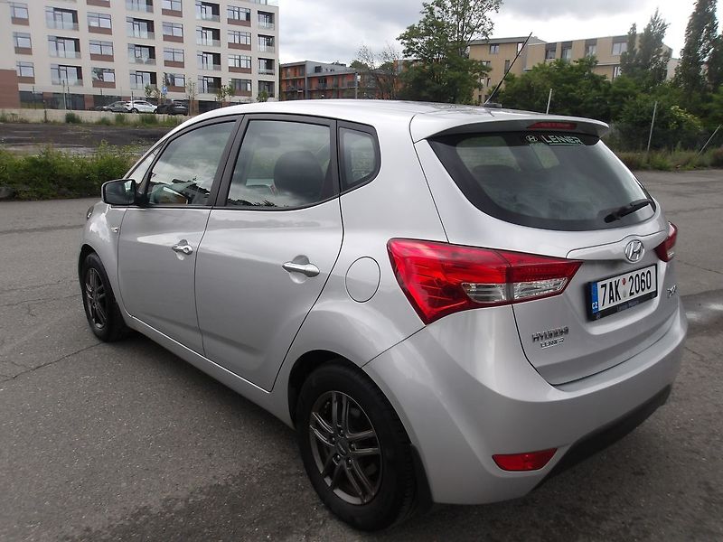 Hyundai ix20 1,6i 91kW NAJ.56000km !!! 1.MA - fotka 5 z 30