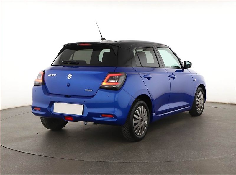 Suzuki Swift (2024) 1.2, Automat, ČR,1.maj - fotka 5 z 15