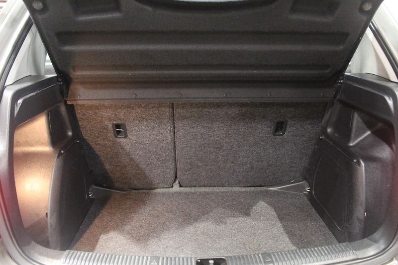 Škoda Fabia (2011) Škoda Fabia 1.2i + lpg, klima - fotka 9 z 16